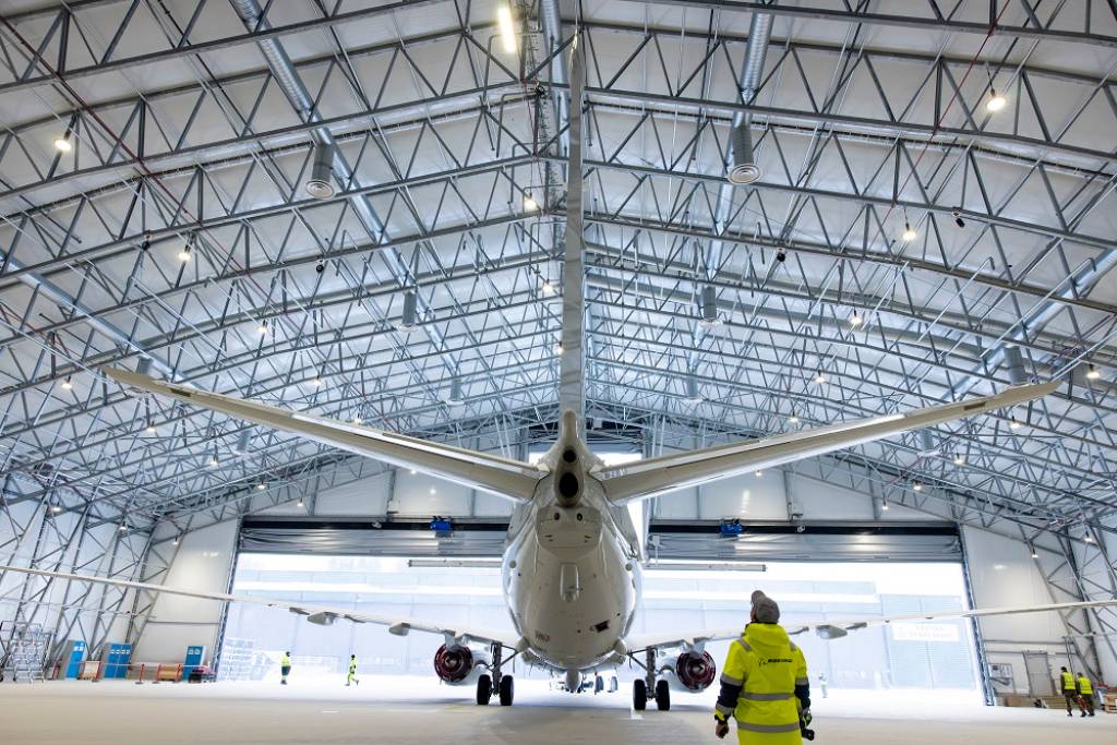 P8 i hangar på Evenes flystasjon