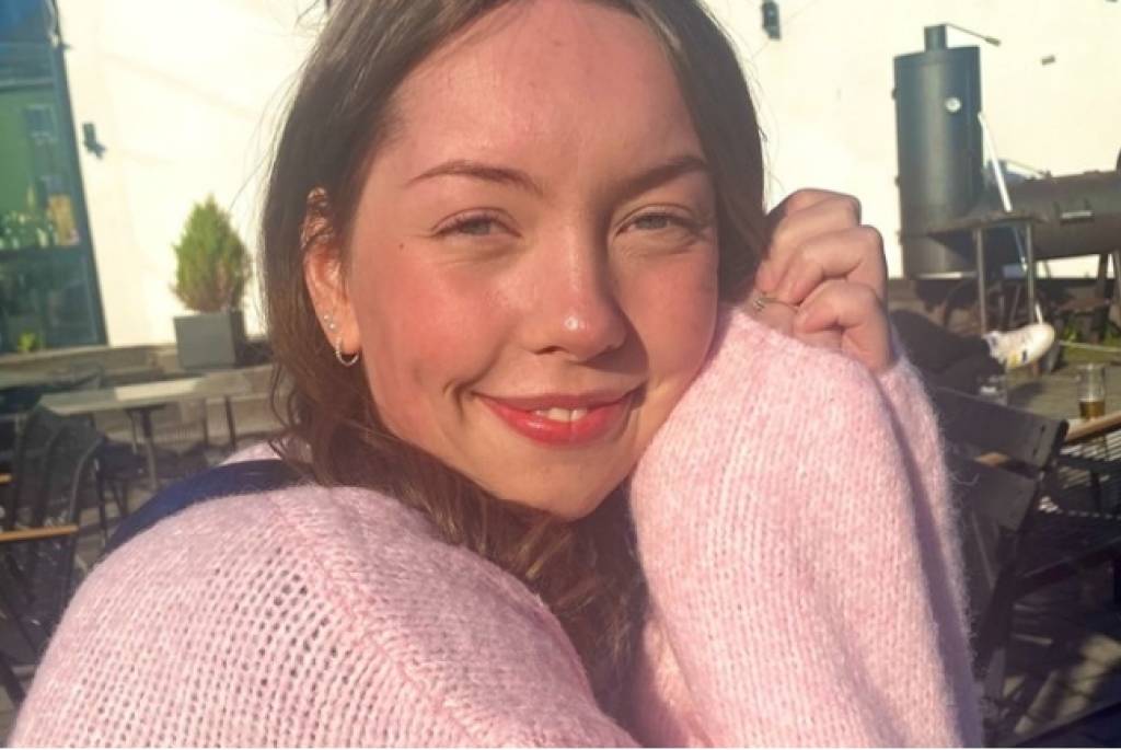 Hannah, som hadde lærlingplass hos oss i service og administrasjon, håper på å komme tilbake til Forsvarsbygg etter endt studie.